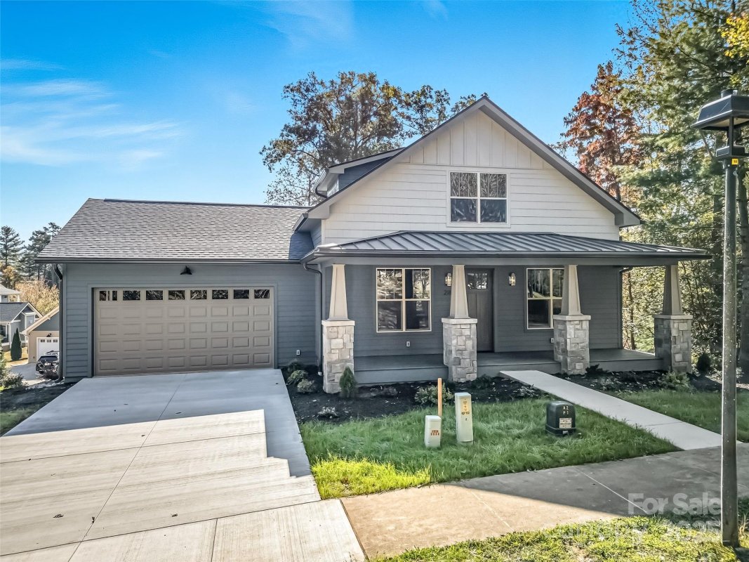 218 Cadence Circle