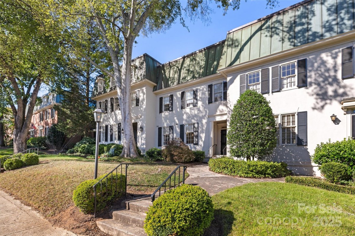153 Perrin Place