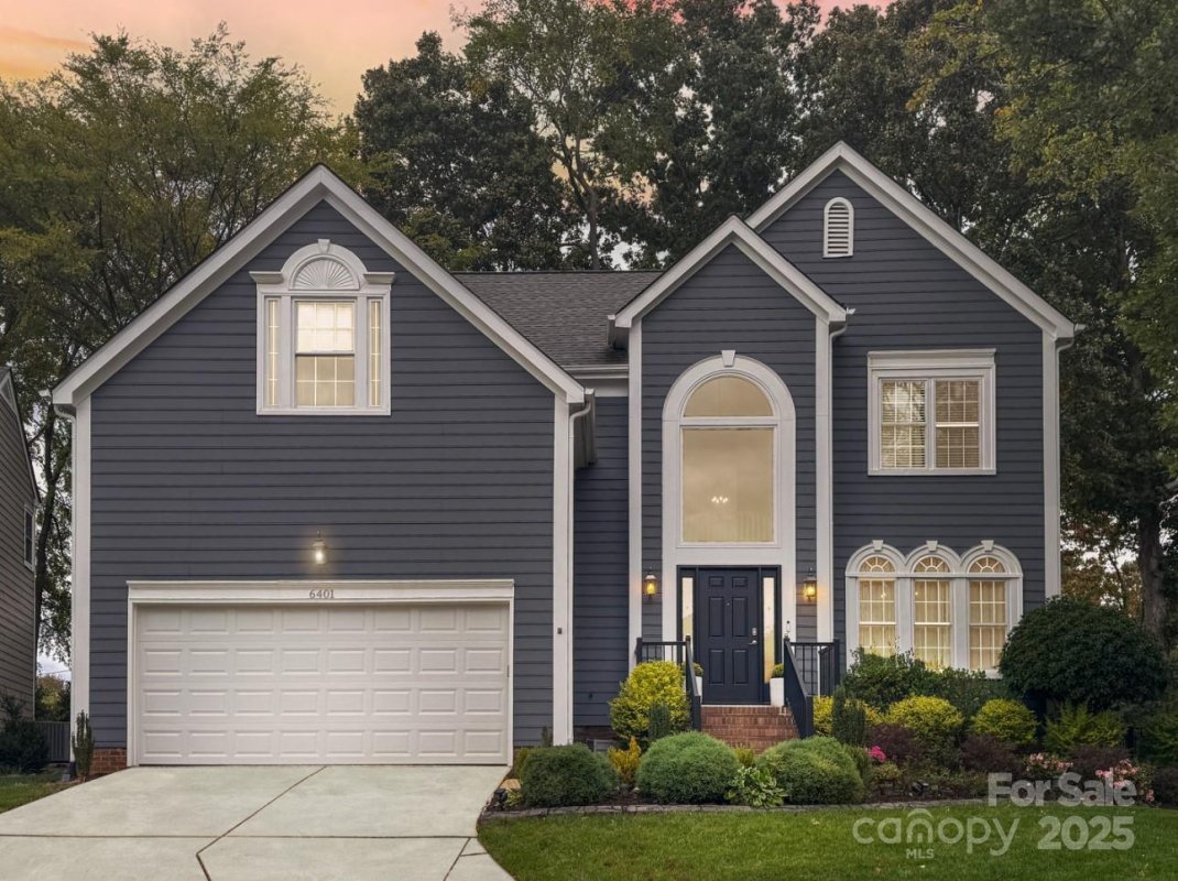 6401 Rosebriar Lane