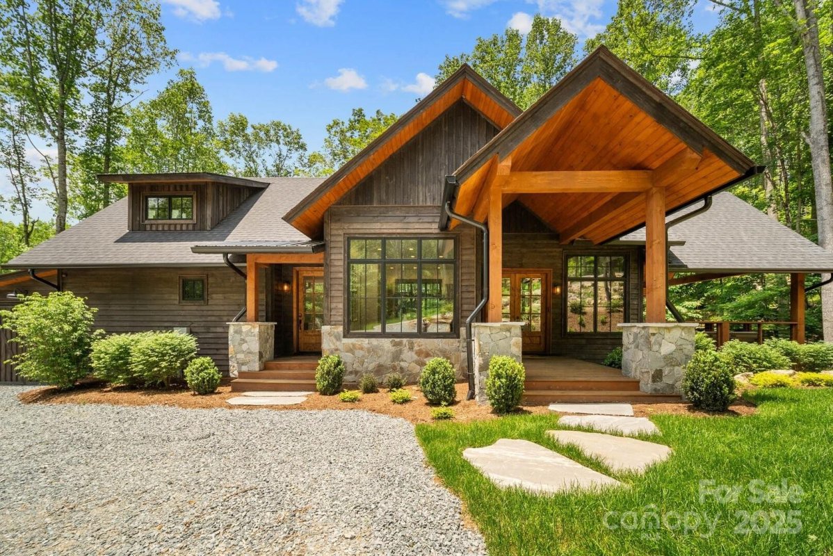 852 Smokerise Drive