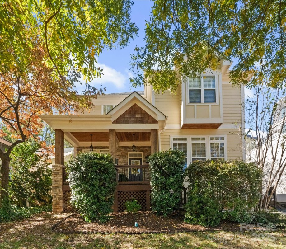 1707 Lombardy Circle