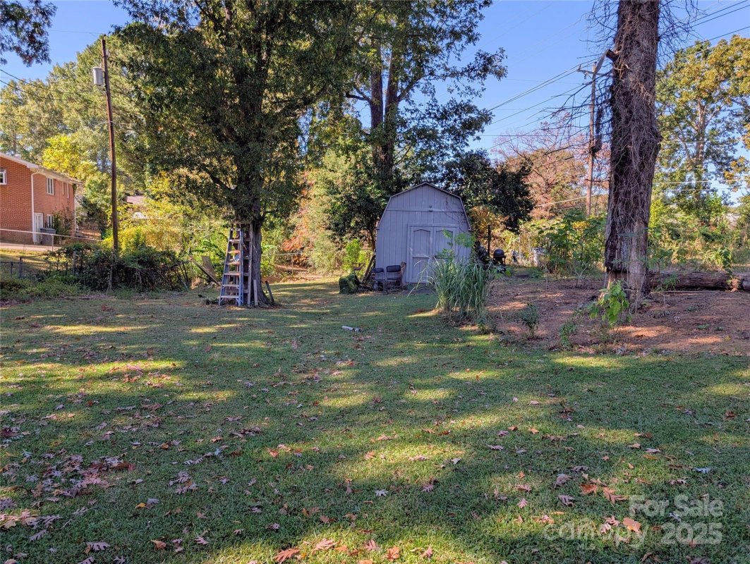4618 Thornwood Road 55