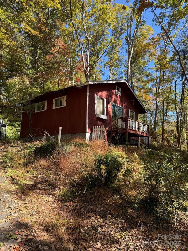 202 Lyndhurst Drive