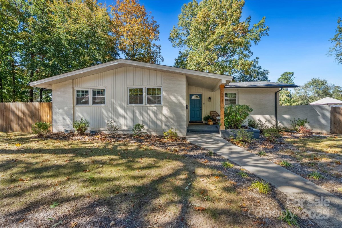 3715 Castlerock Drive