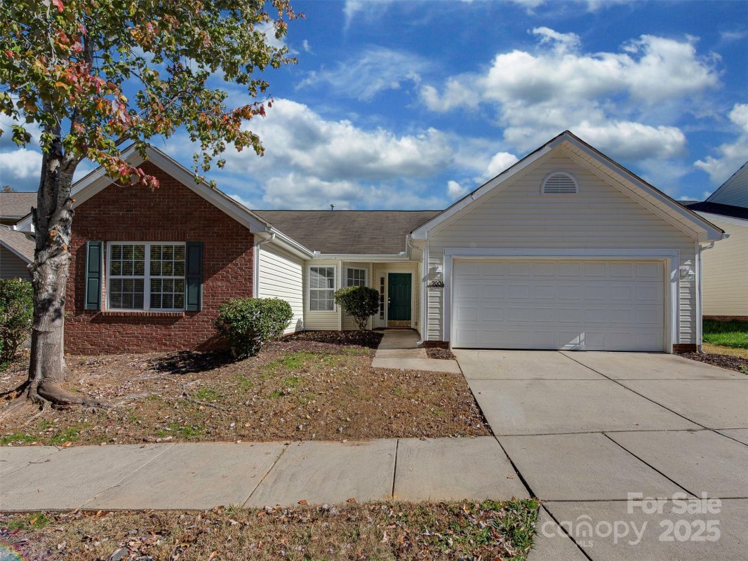 7004 Paddle Wheel Lane 696