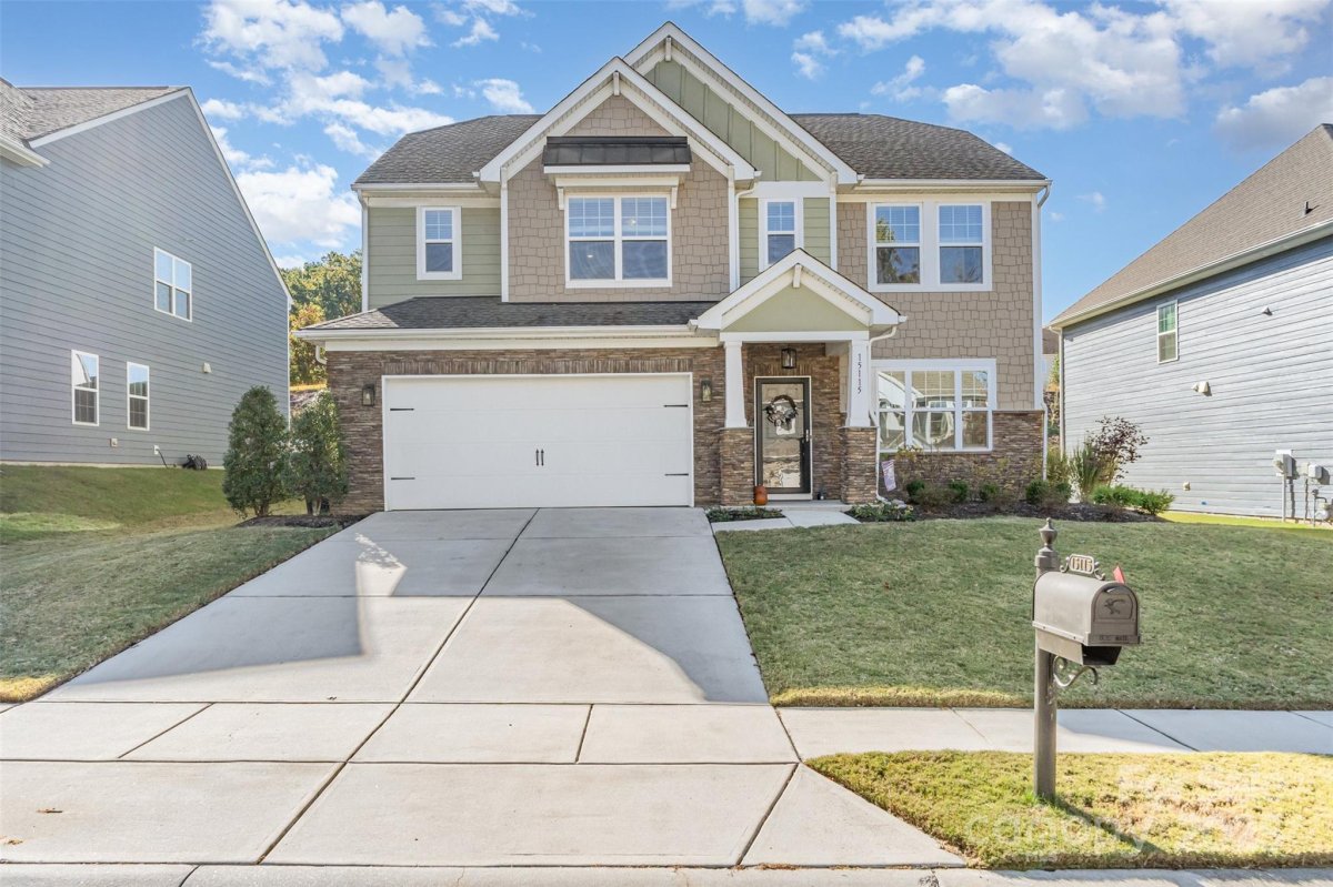 15115 Oleander Drive