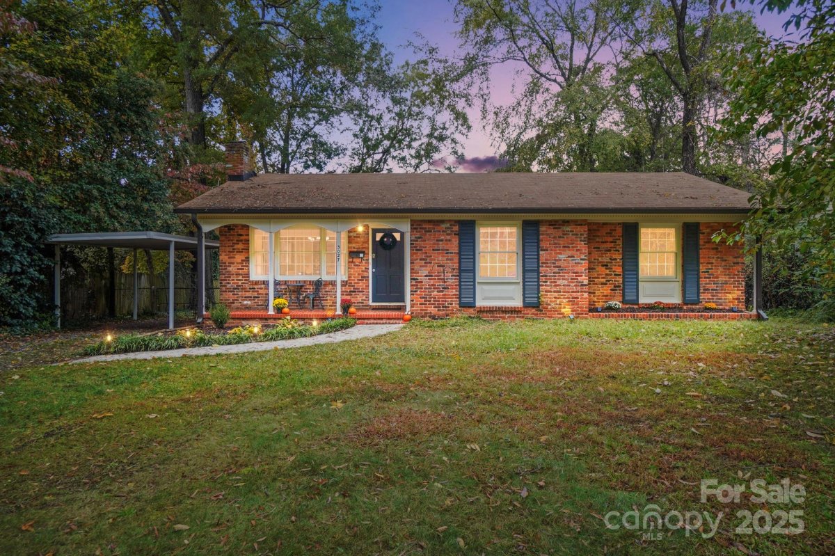 3027 Telford Place