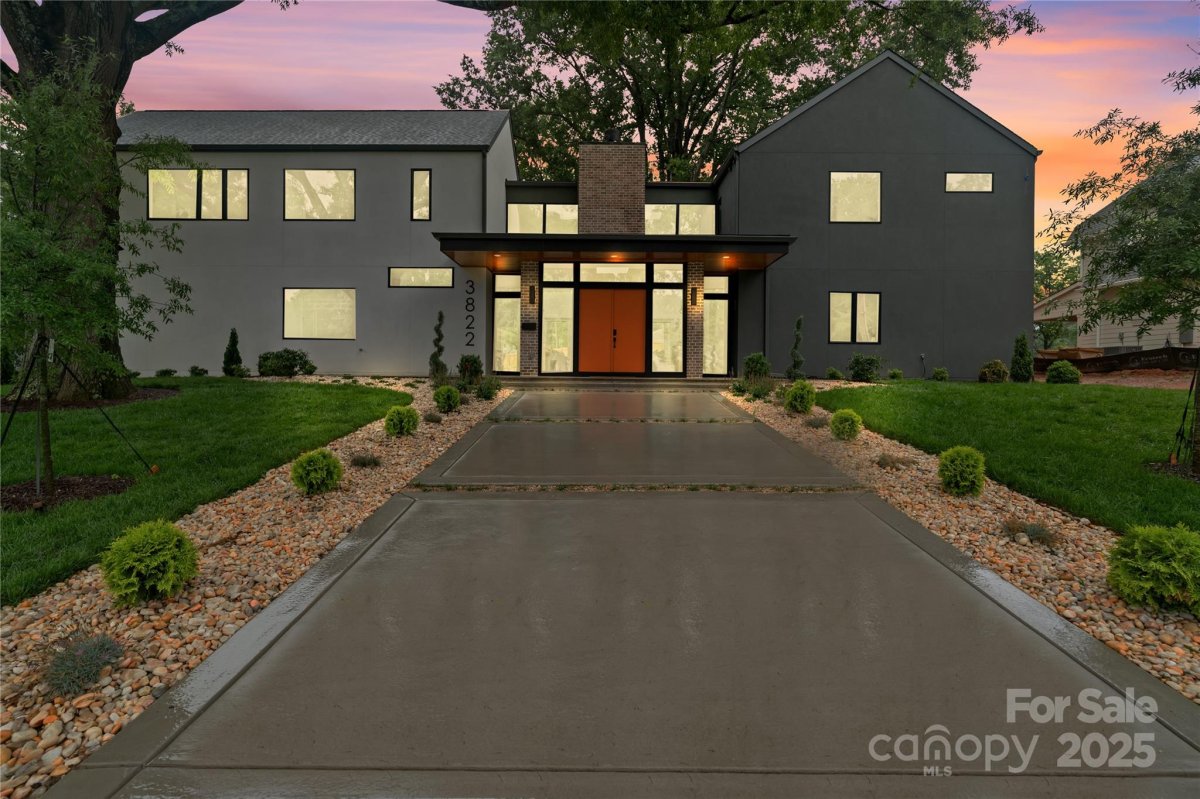 3822 Topsfield Road