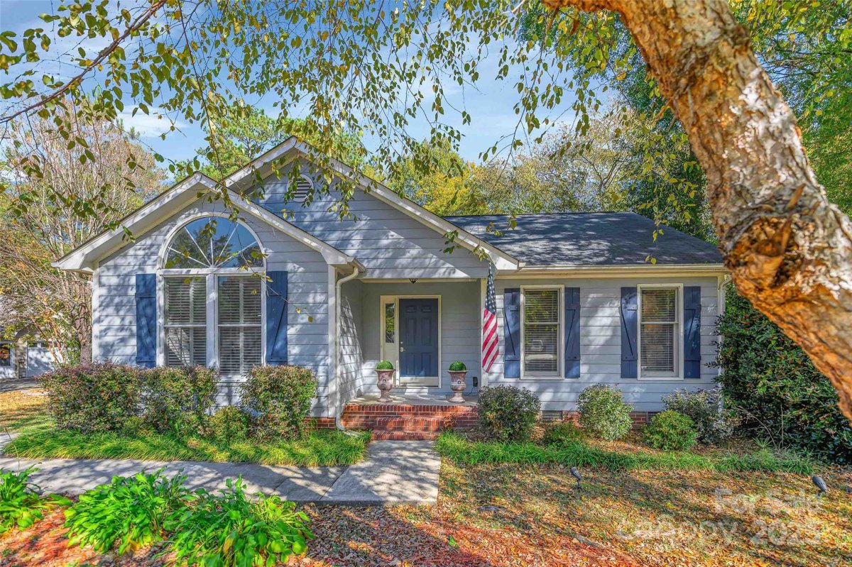 664 Tryon Place
