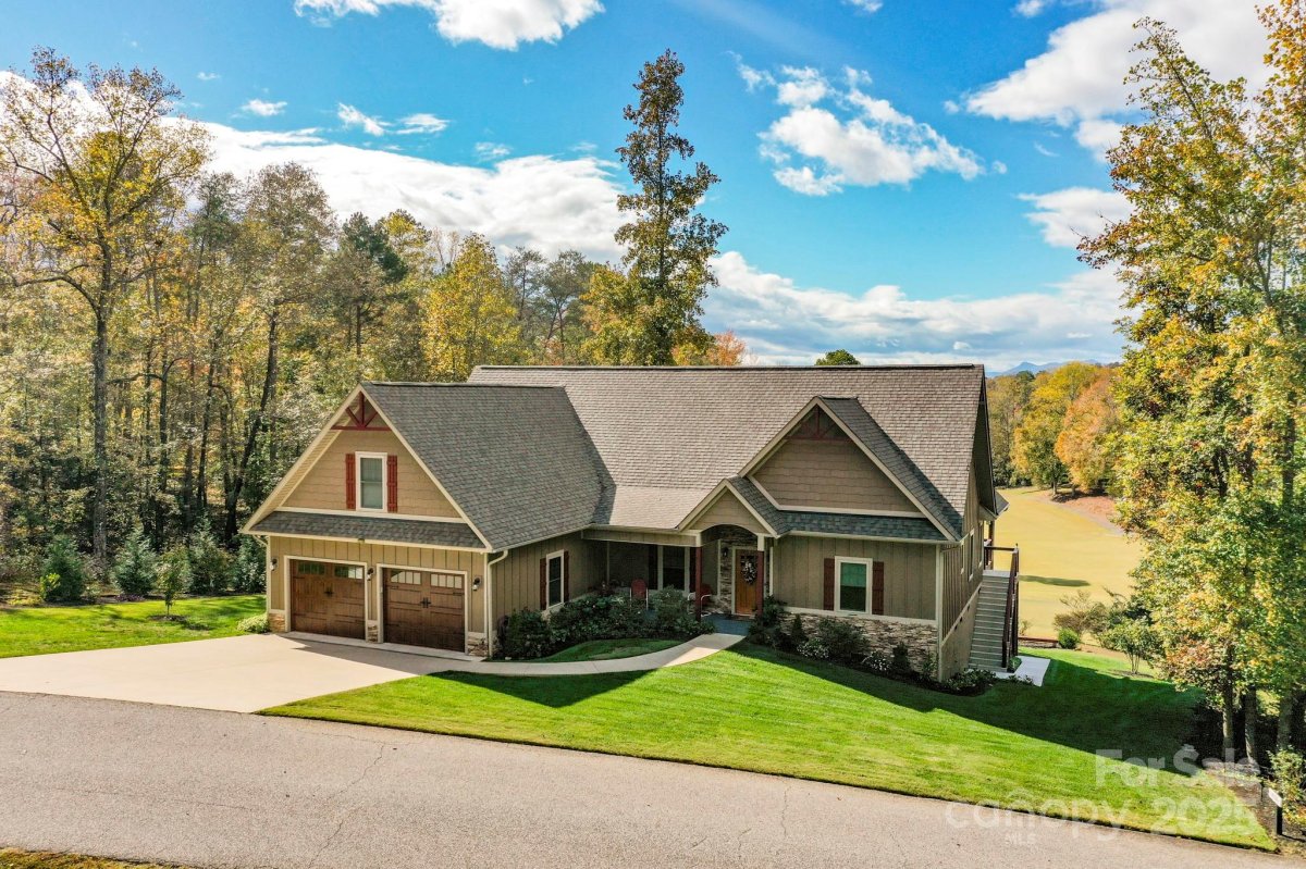 896 Moss Drive