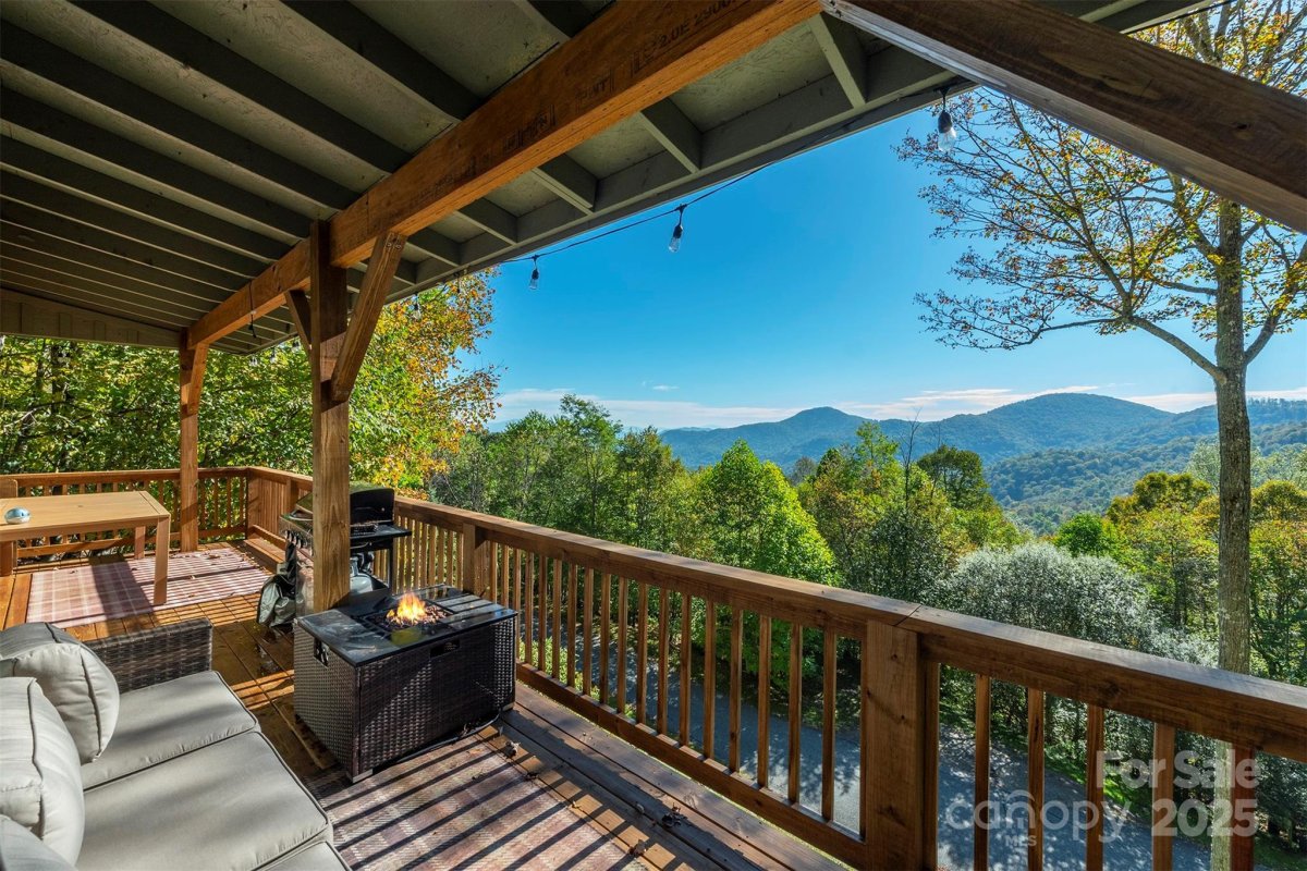 322 Goldenleaf Road