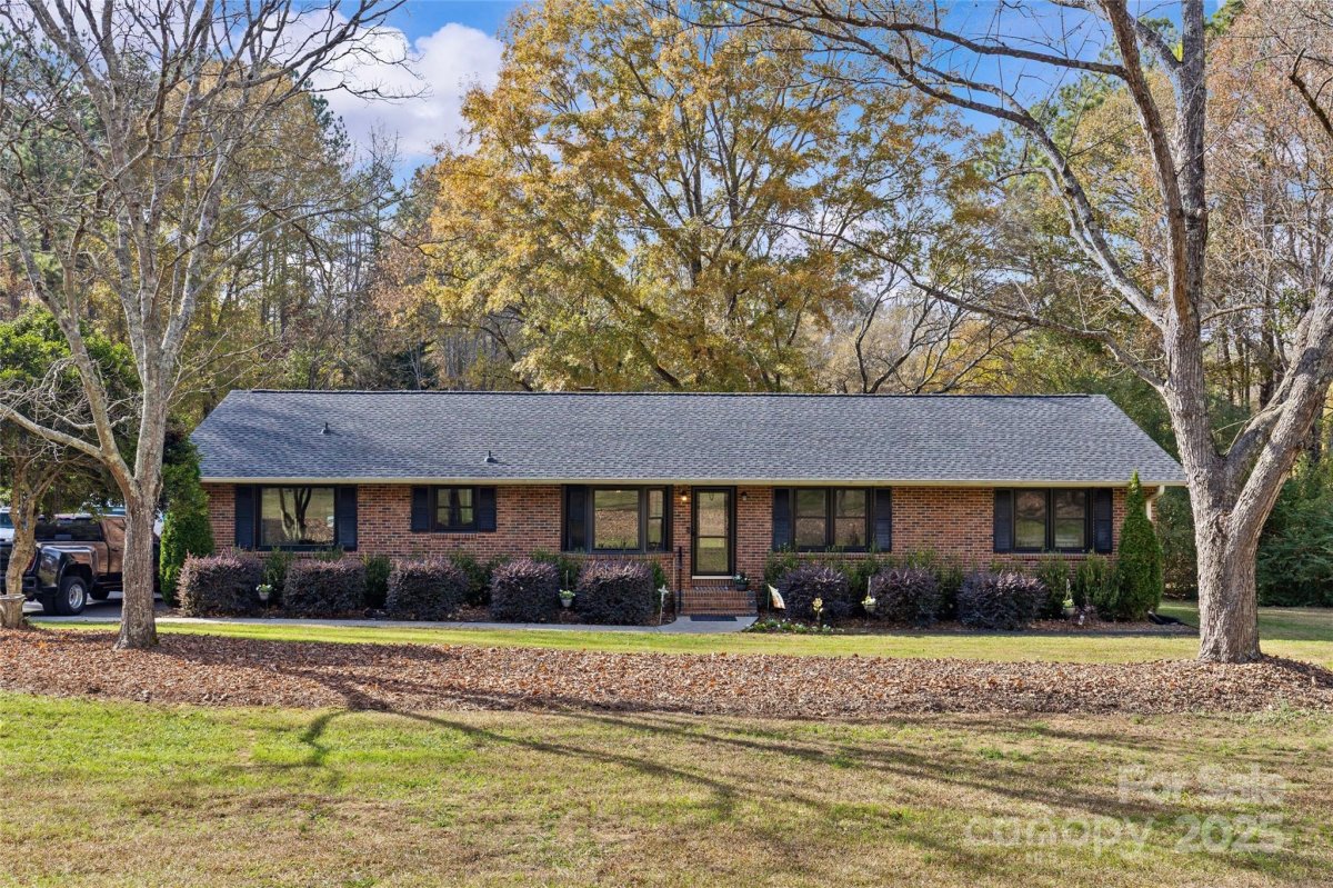 1949 Candlewick Drive