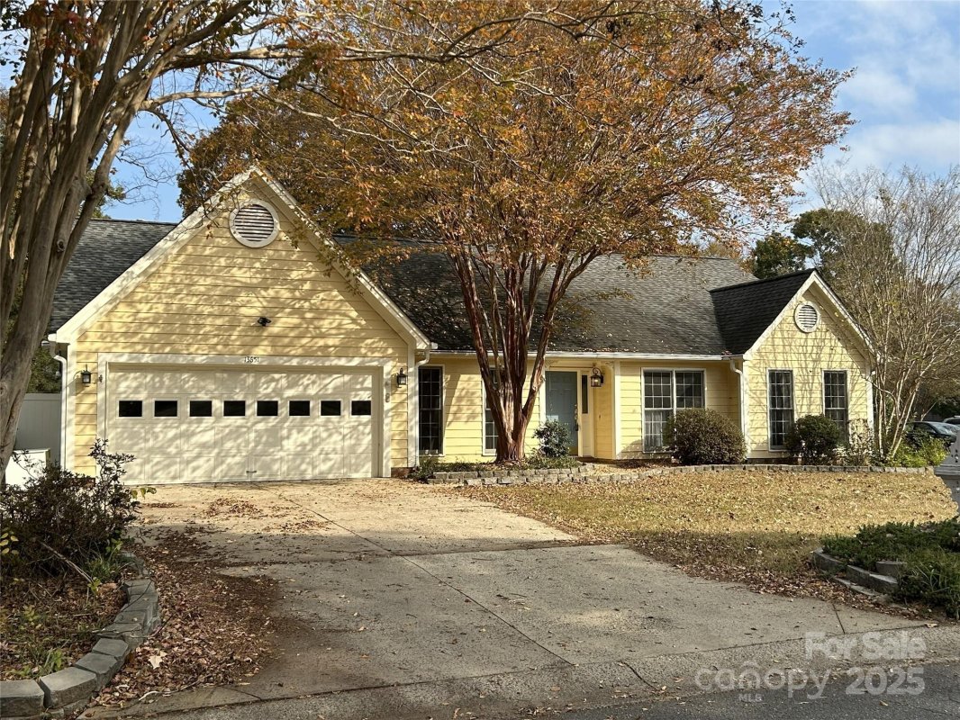 13651 Capworth Lane