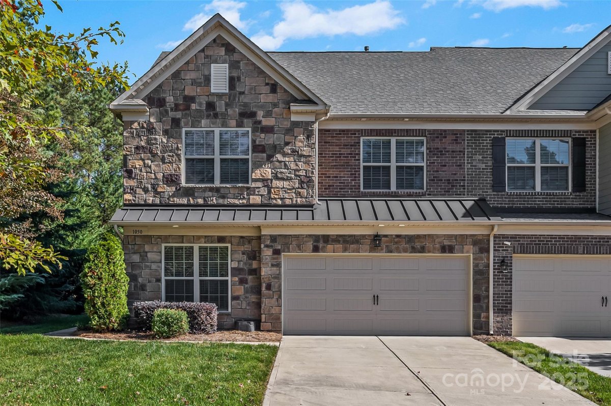 1050 Crest Oak Lane