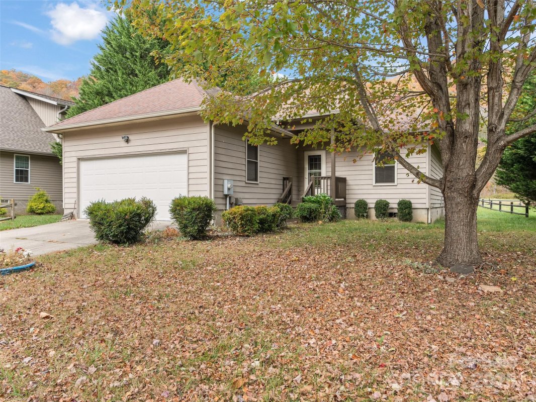 83 Indian Trace Road