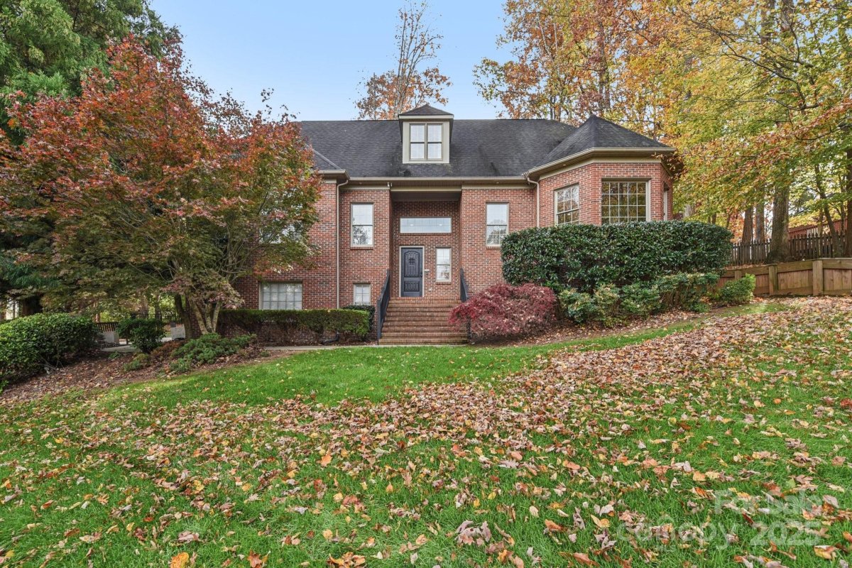 2710 Ashbourne Drive