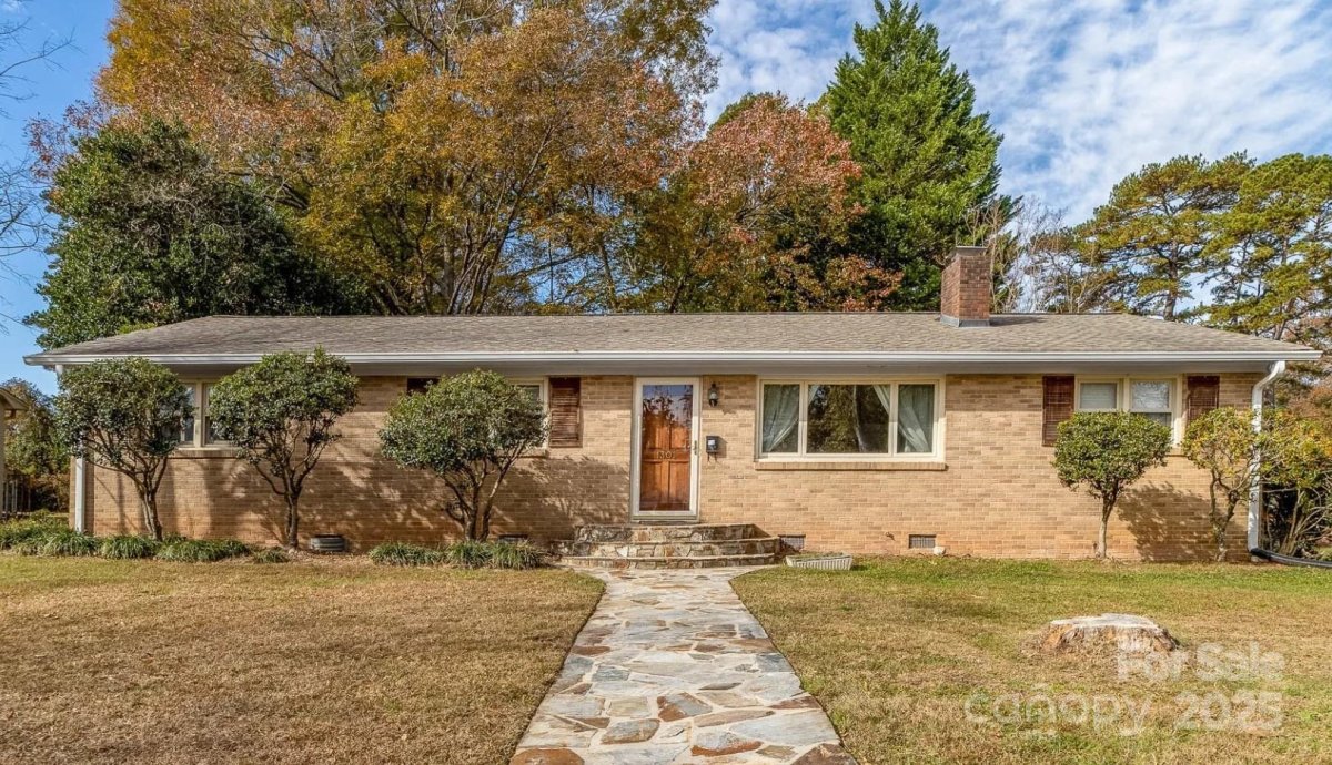 1301 Laurel Lane