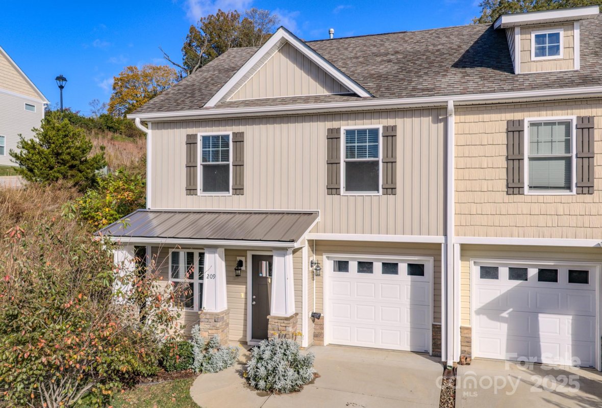 209 Stoney Point Way