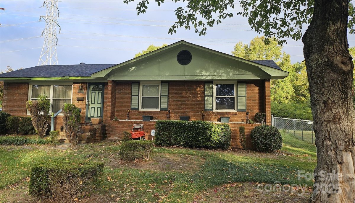1245 Pondella Drive