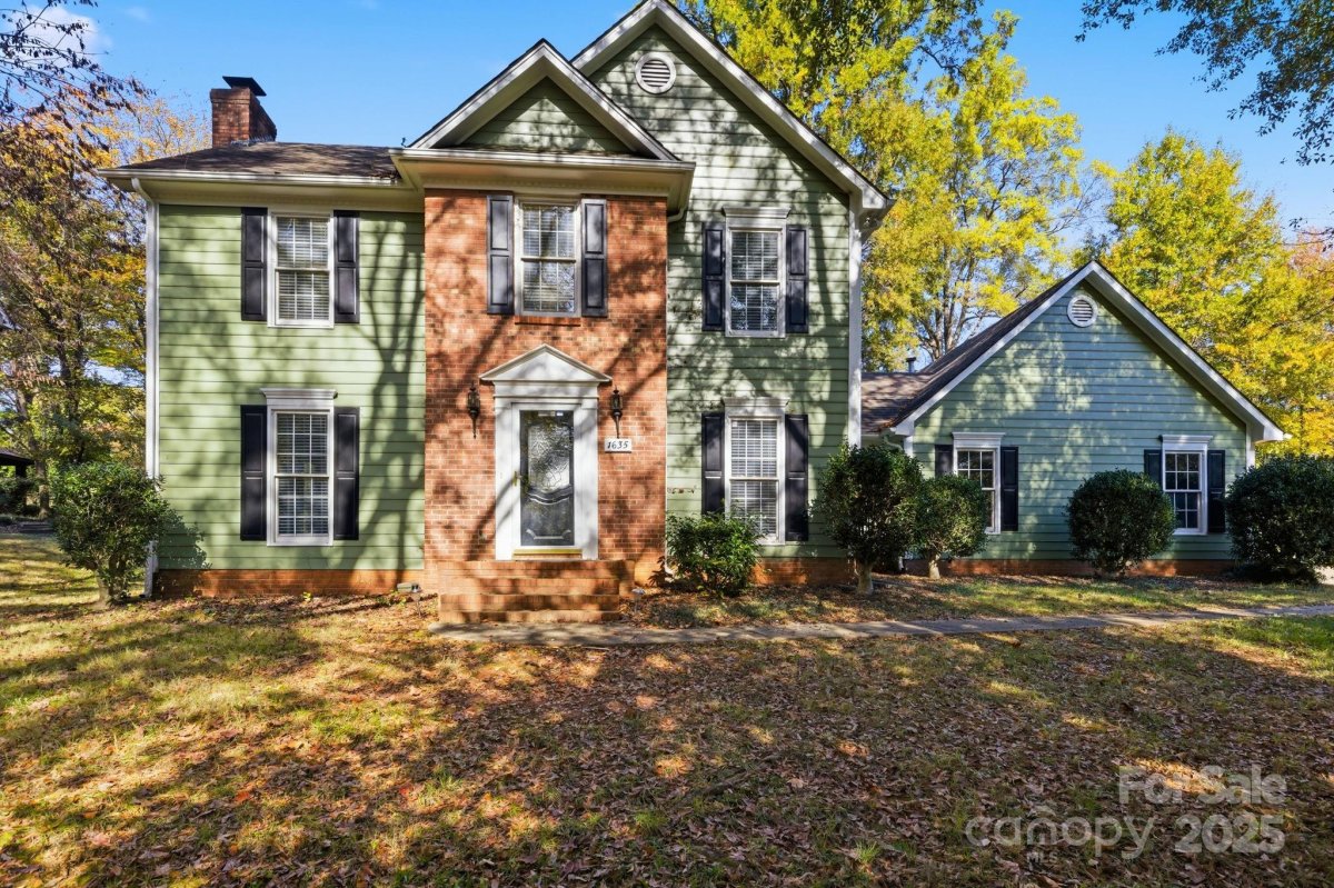 1635 Bear Mountain Road