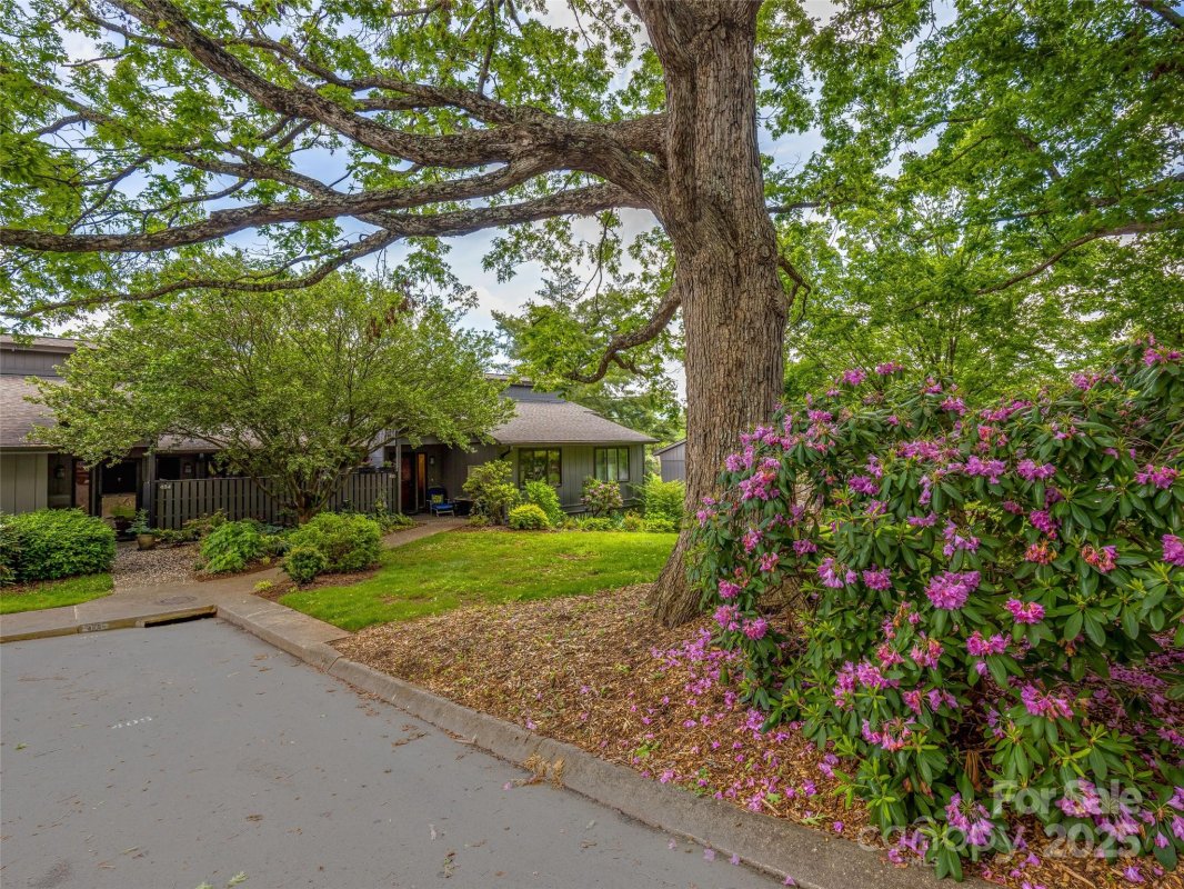 405 Crowfields Drive