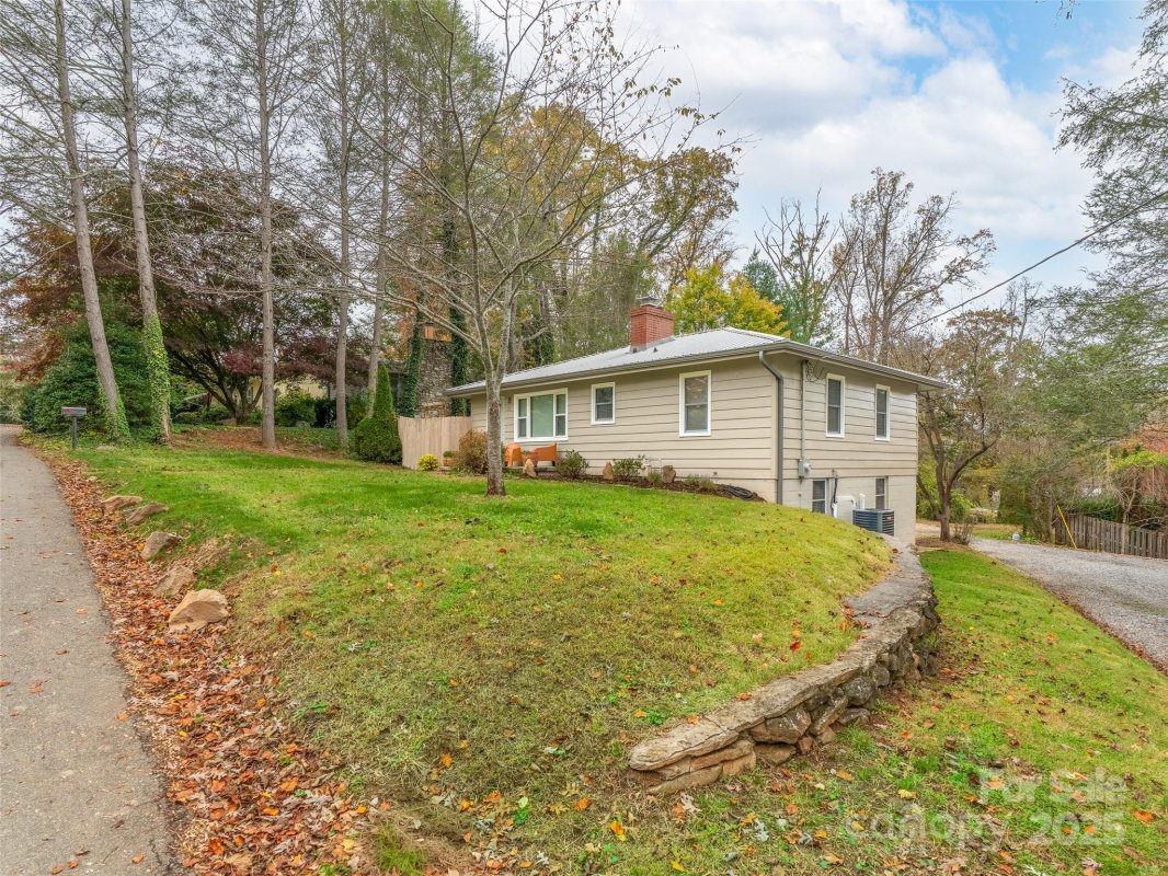 32 Chiles Avenue