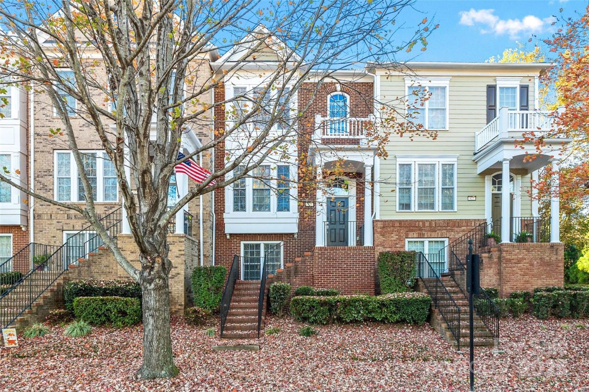 925 Lyndley Drive