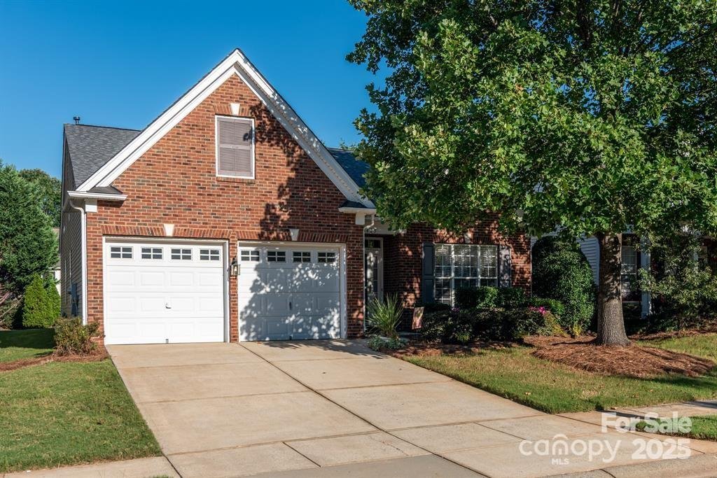 6423 Ridgeview Commons Drive