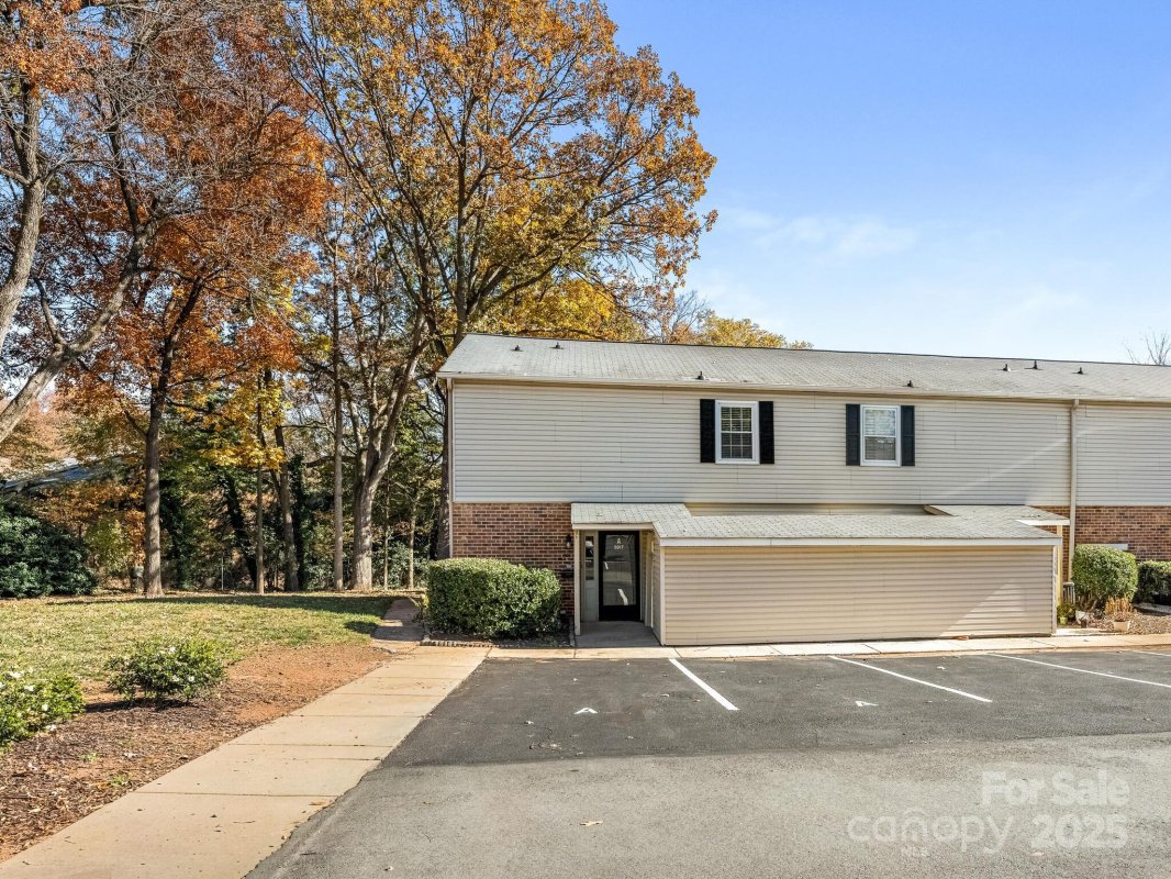 5917 Quail Hollow Road A