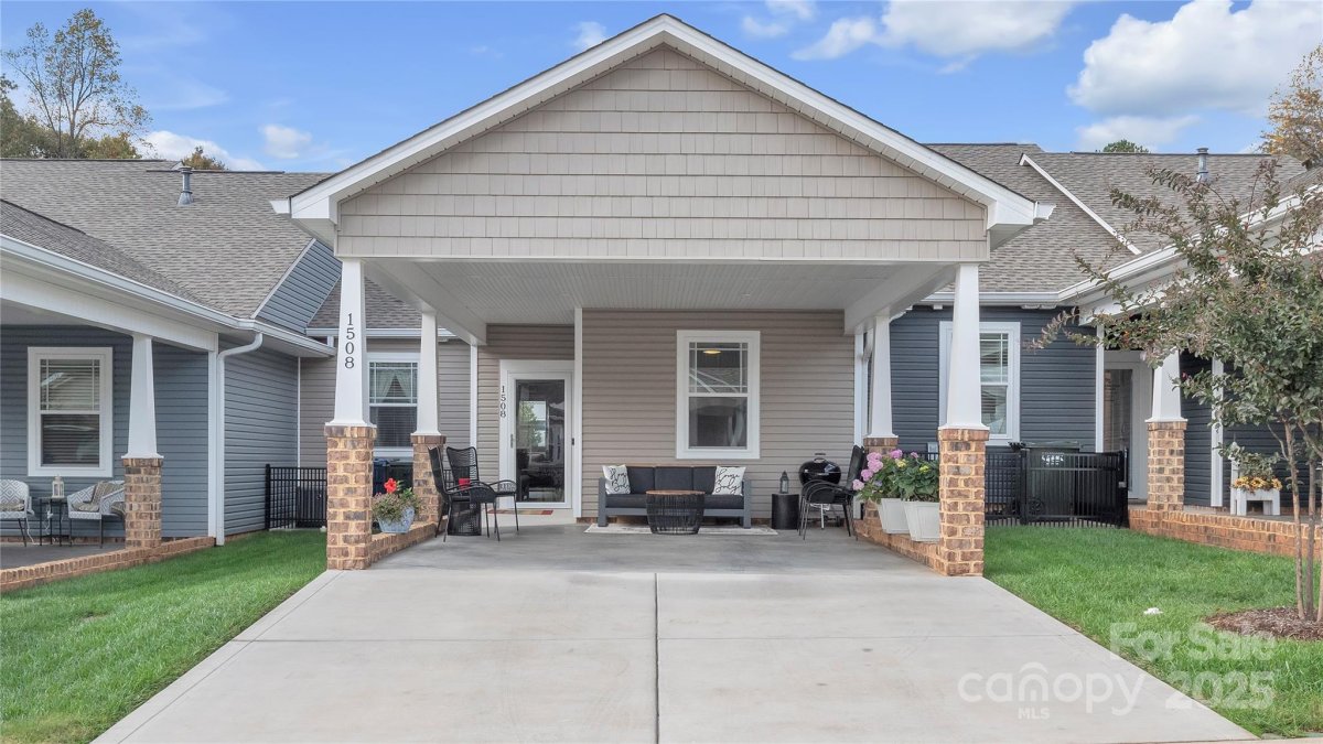 1508 28th Street Lane