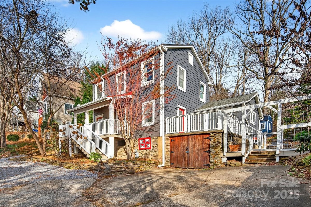 104 Rhododendron Avenue 38