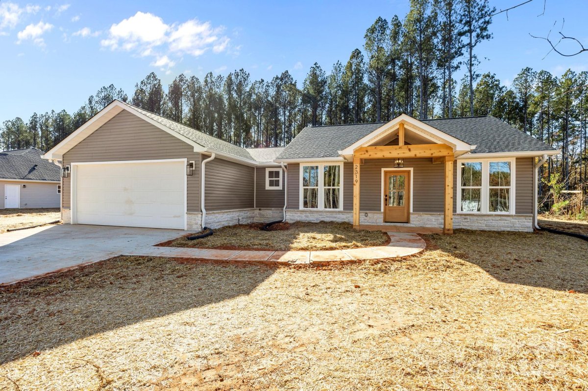 2319 Lee Lawing Road