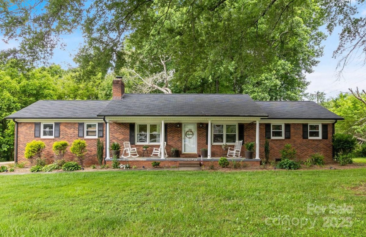 1059 Fairway Drive
