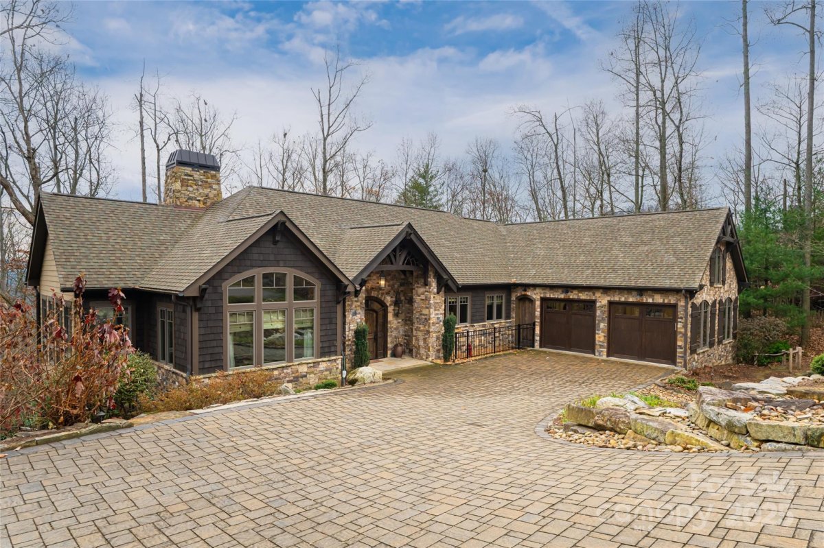 2 Cherokee Orchard Court