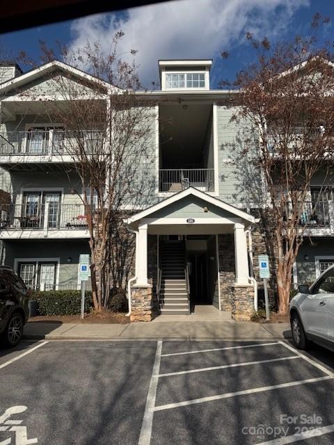 500 Vista Lake Drive