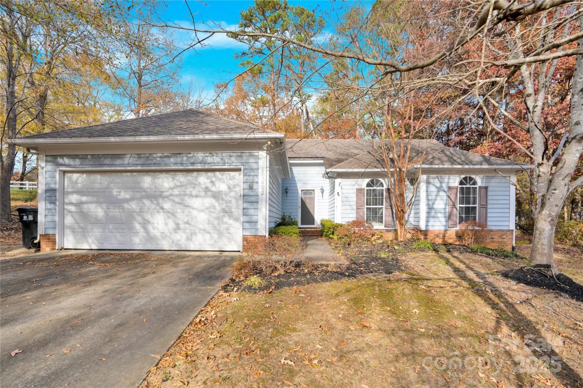 10402 Rolling Glen Court