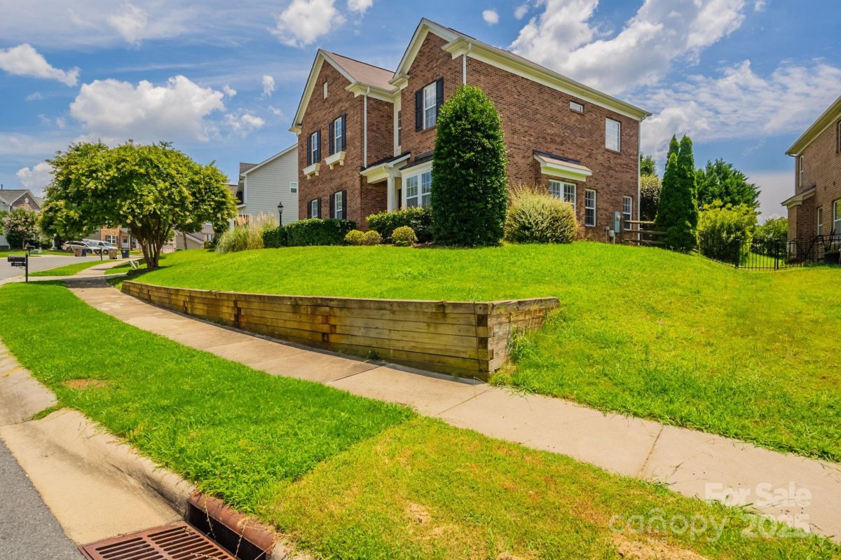 5013 Clover Hill Road