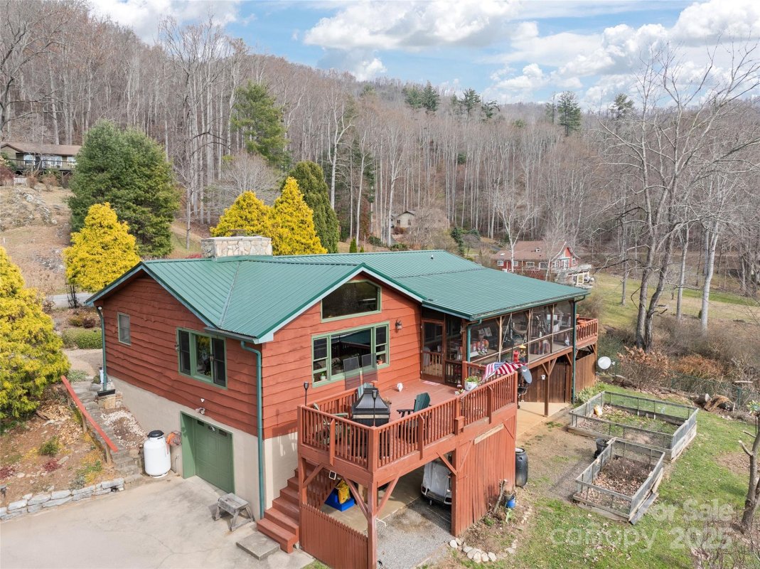790 Country Club Drive