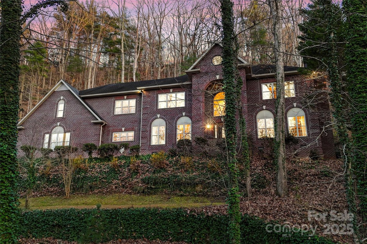 2983 Rockwood Drive