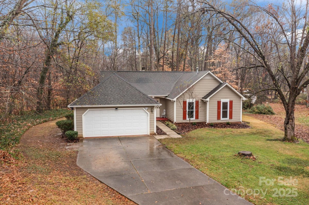 1600 Rocky Glen Lane