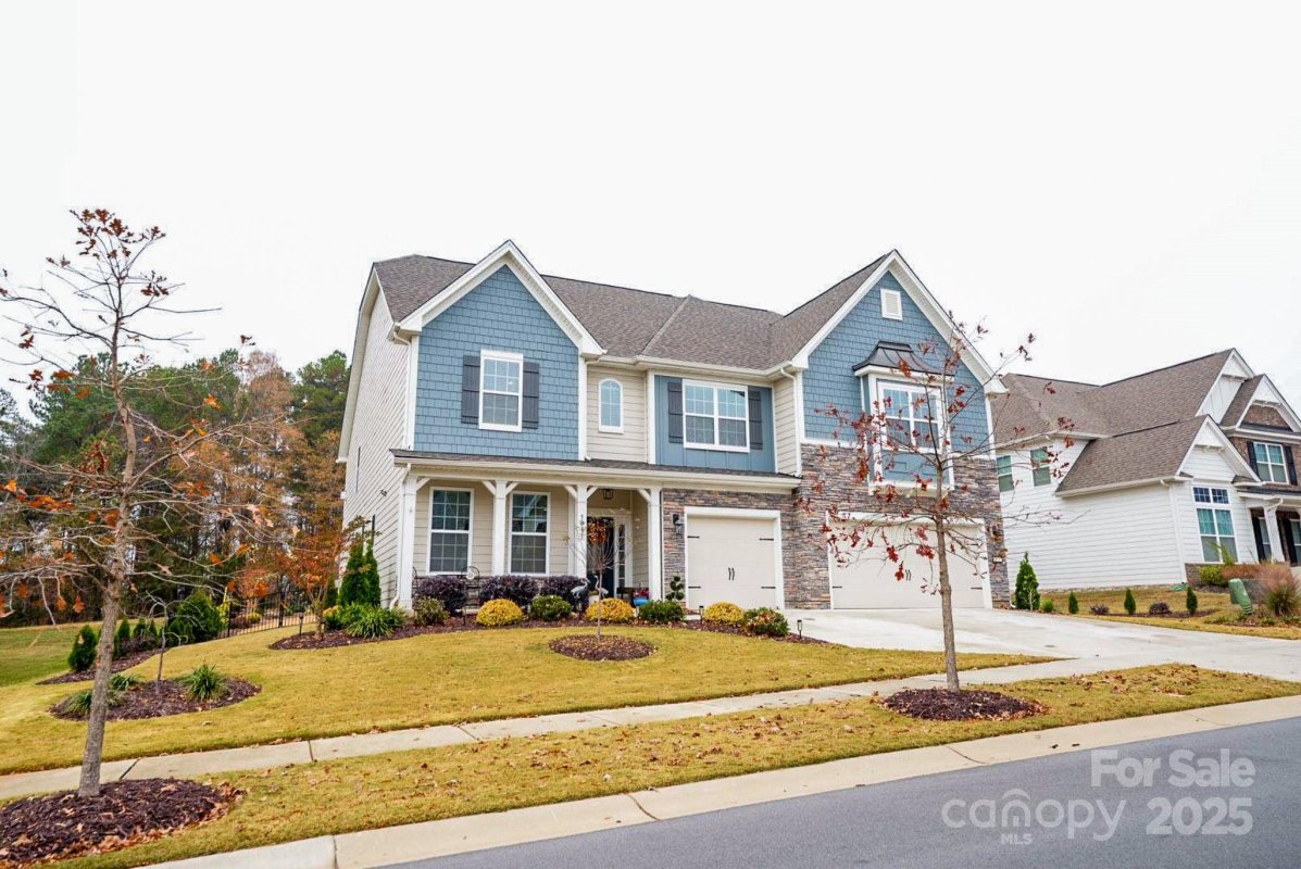 5011 English Laurel Court