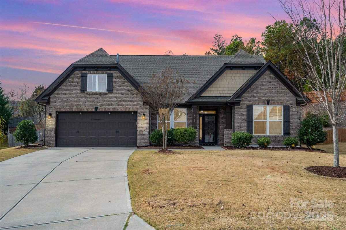 3005 Carriage Oak Way