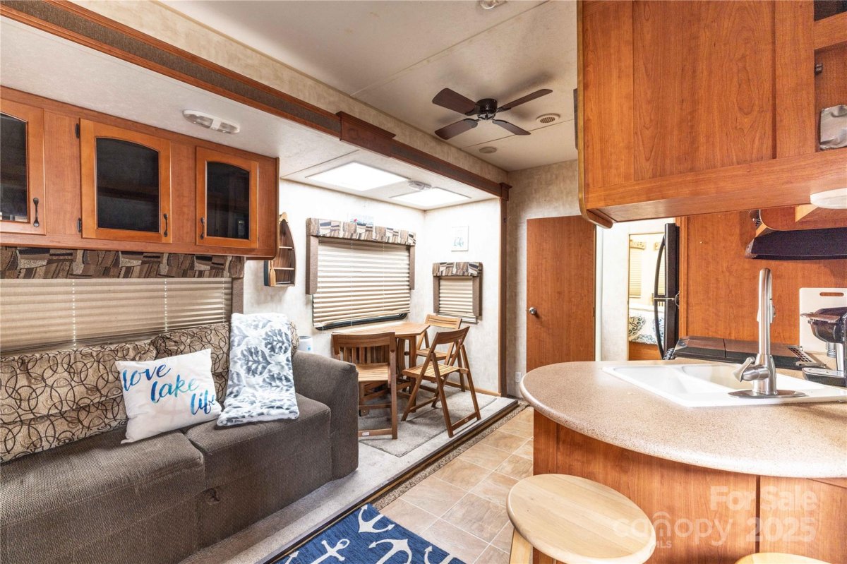 110 Fathom Trail