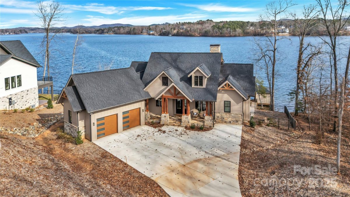 8058 Edgewater Drive