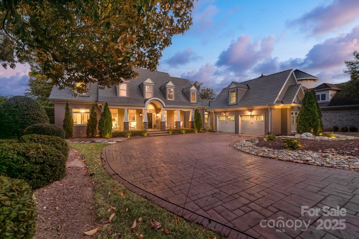 18316 Mainsail Pointe Drive