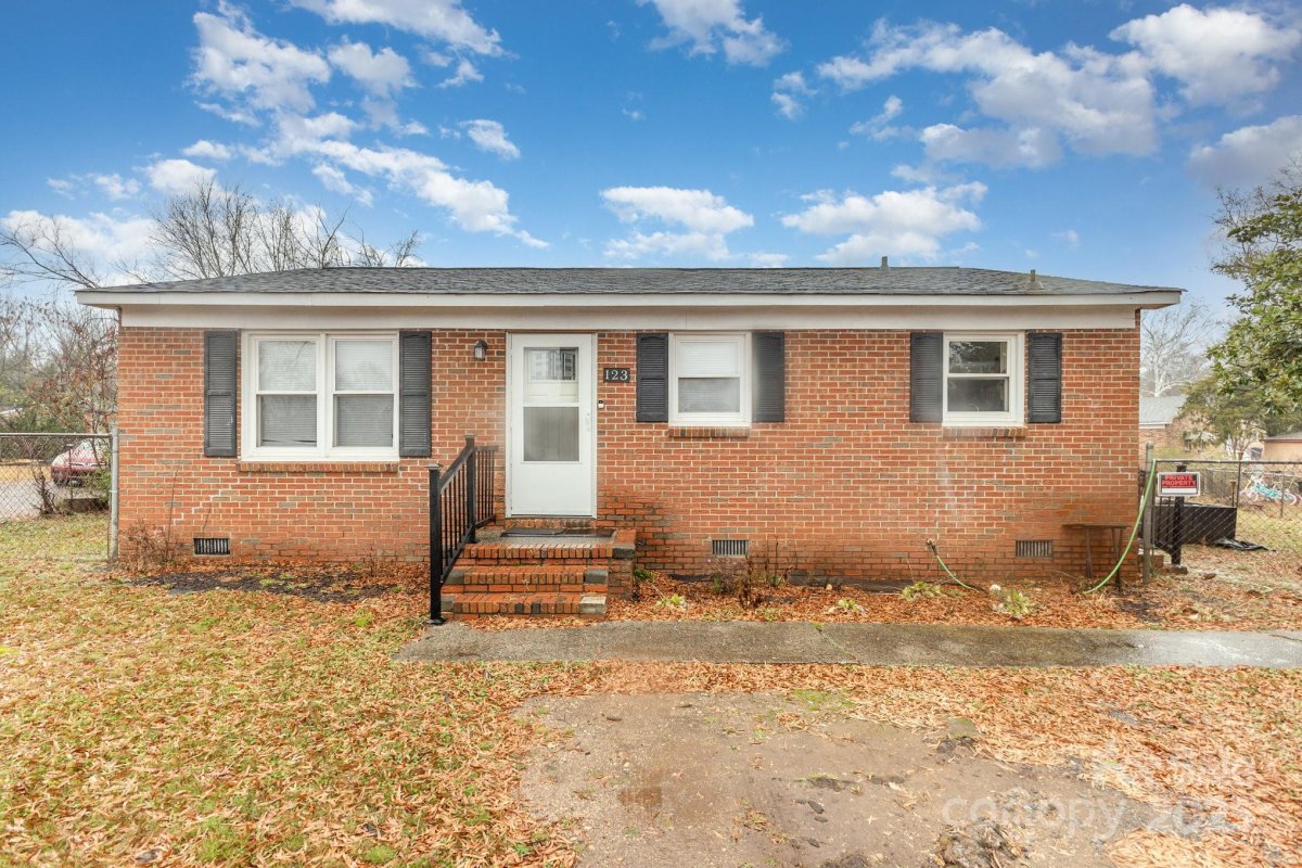 123 Duckett Court
