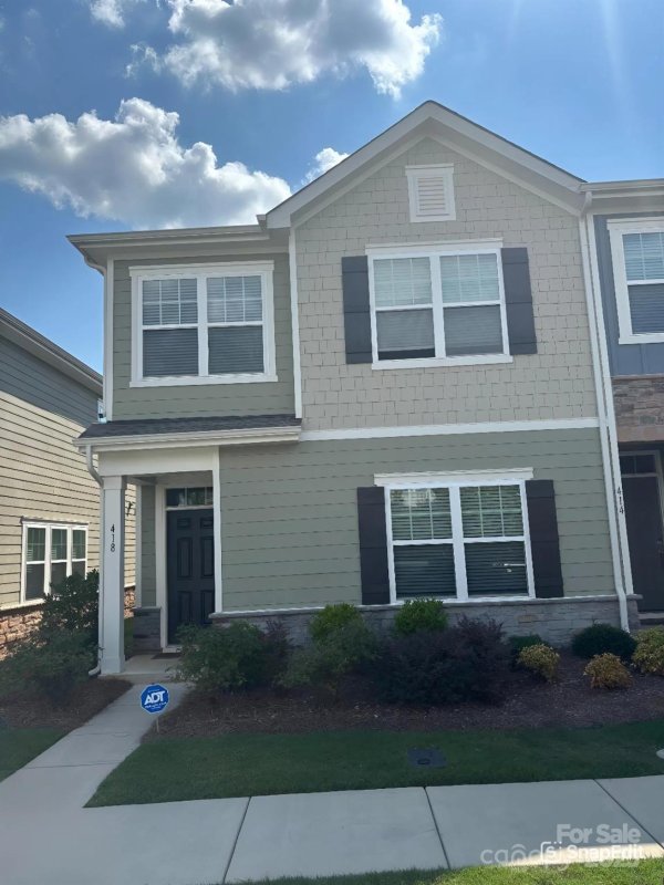 418 Kenwood View