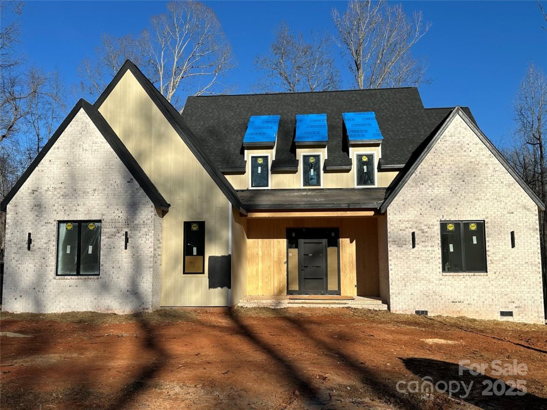 729 Amesbury Drive