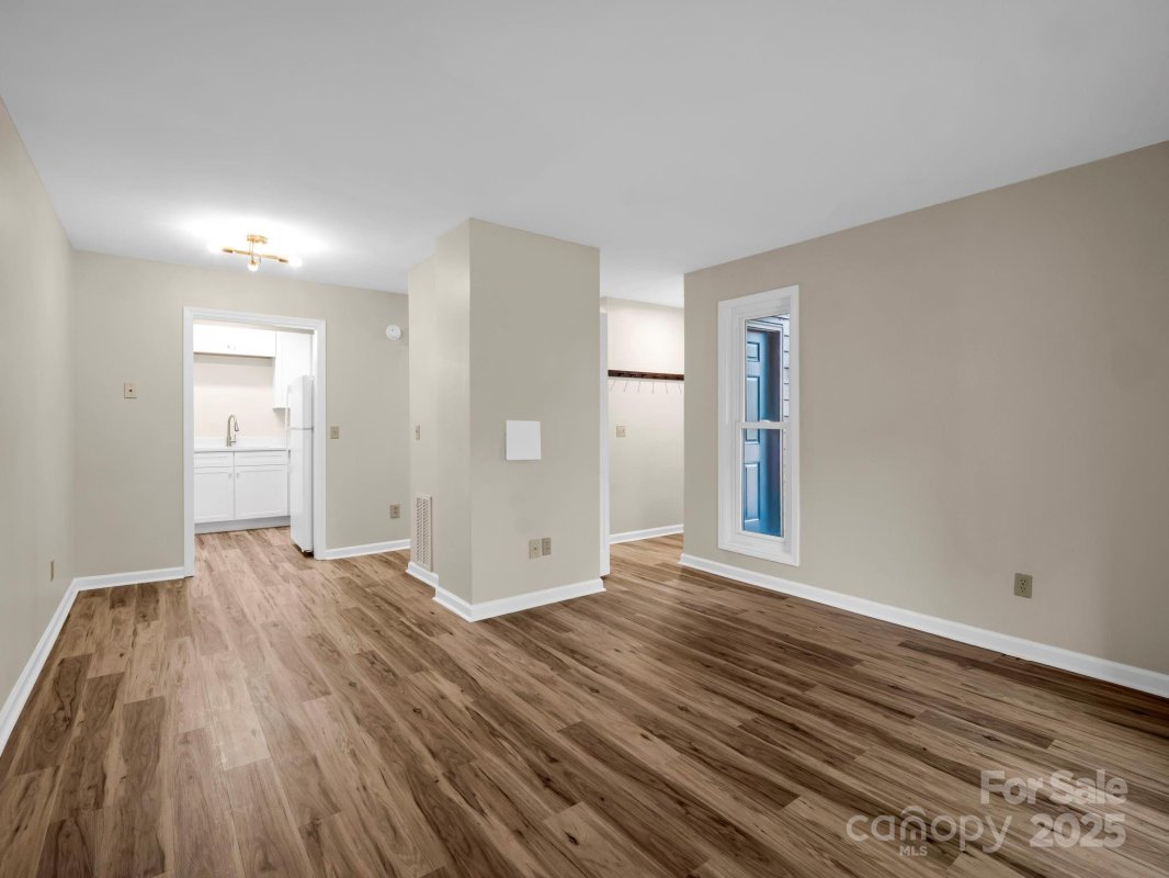 520 Courtwood Lane