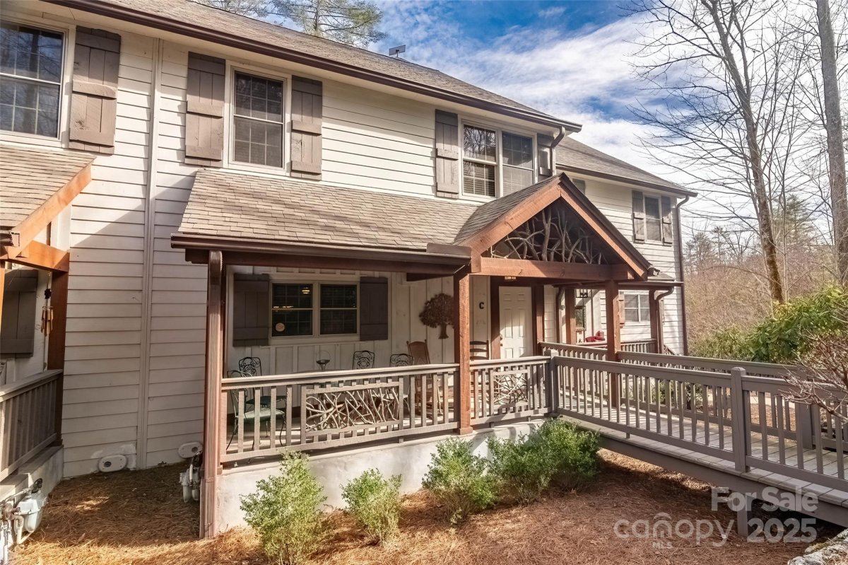 620 Sapphire Valley Road